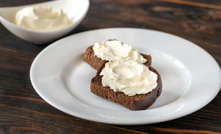 Slices of rye bread with cream cheese