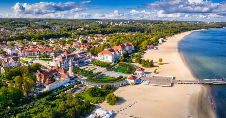 Accommodatie Sopot - vogelvlucht van het strand en de pier in Sopot