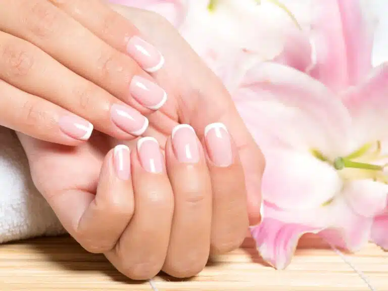 Well-groomed nails - how to make a natural-looking manicure at home?