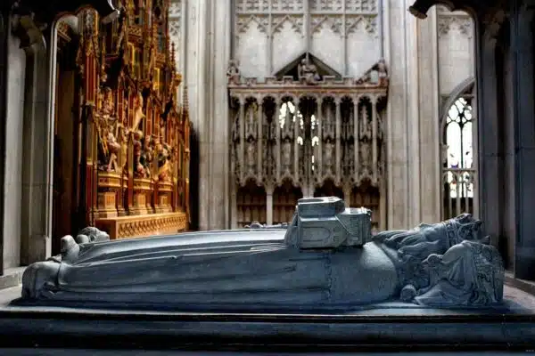 Usługi Pogrzebowe – Dlaczego Właściwy Wybór Ma Tak Duże Znaczenie