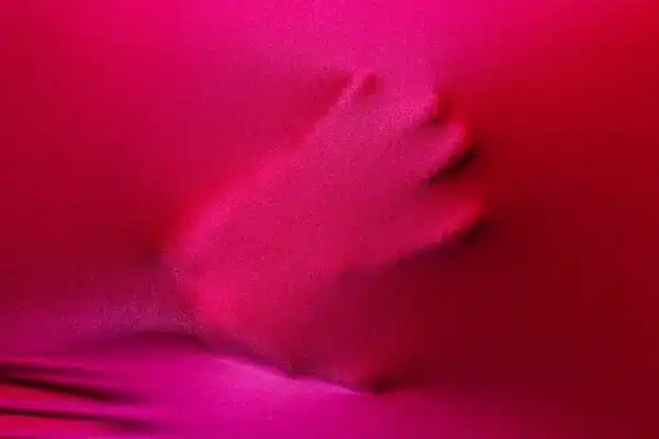 Защо Трябва Да Забравите За Трескавата Подготовка Преди Първата Среща? Ето Трика За Магнитно Привличане!